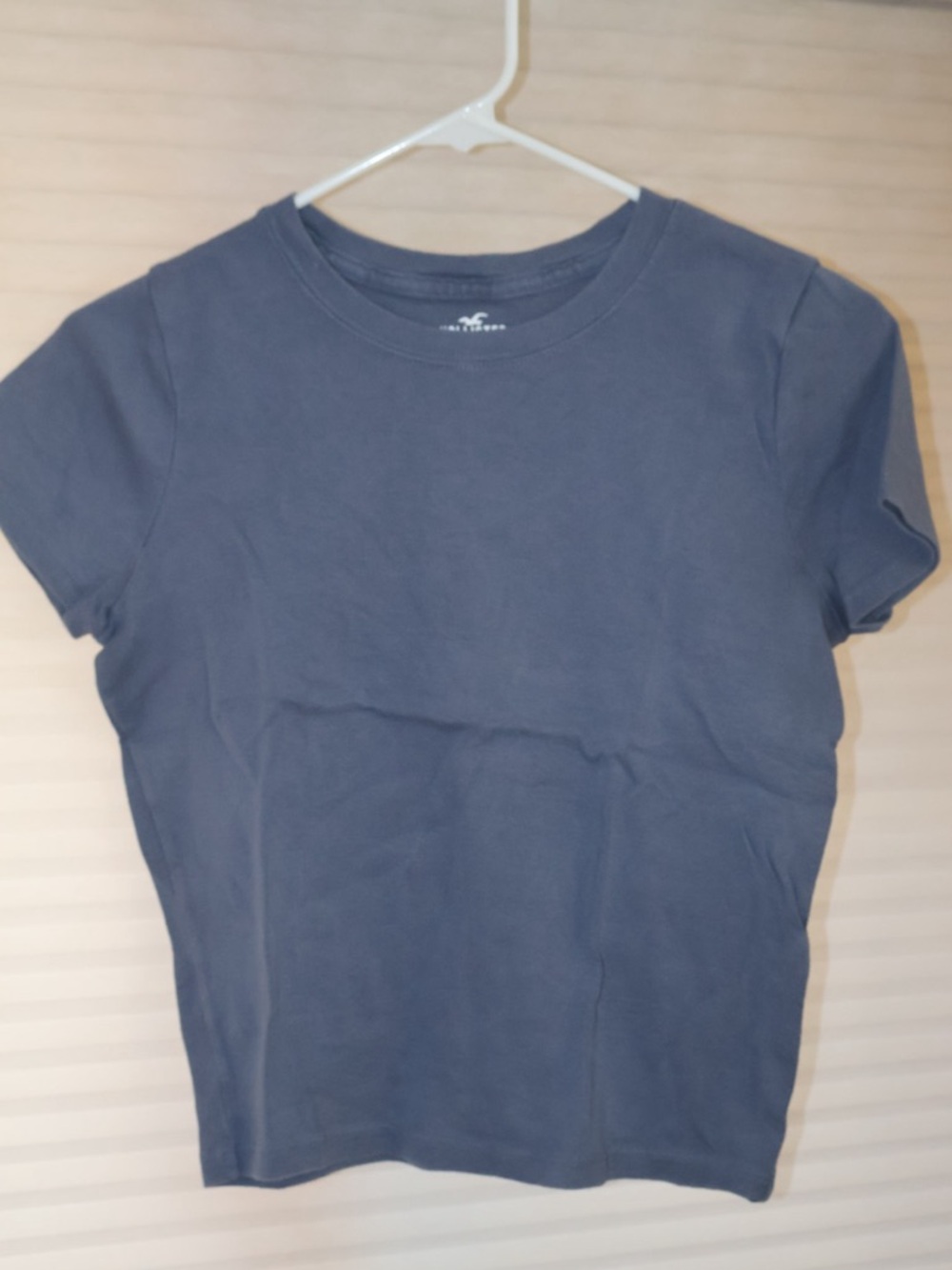 Hollister Baby Tee in Slate Blue
